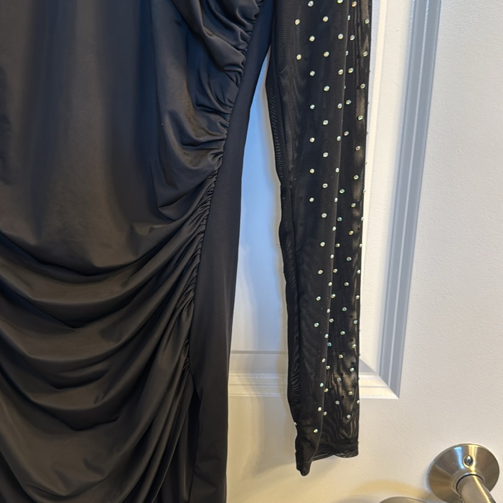 Dress - Picture 7 of 10